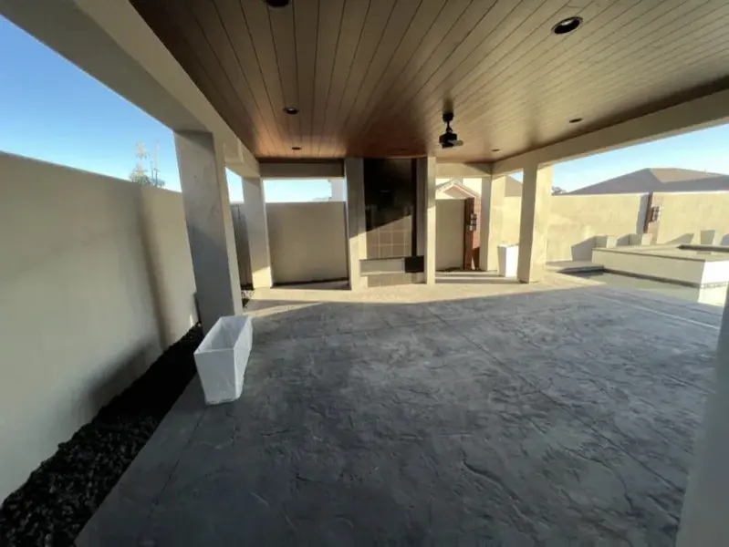 chandlercustomhomes/Pool And Cabana/5283F7EF-03F9-4E50-B682-F823CD46FA1B_1_105_c_kxhttd