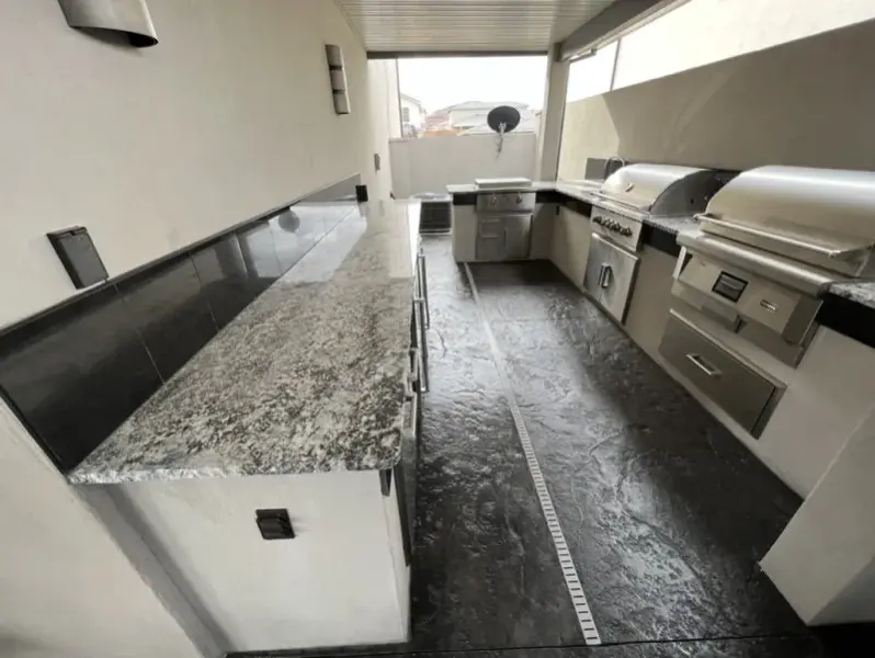 chandlercustomhomes/Pool And Cabana/5E399EF8-D75A-4B5C-ADAC-5E9E62A444AB_1_105_c_litmqt